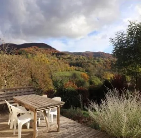 Cantal Au Pied Du Griou Super Lioran